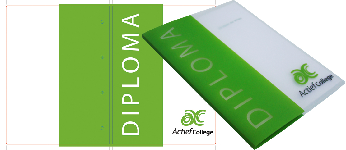 Diploma snelhechtermap bedrukt in zeefdruk voor Actief College in Oud-Beierland.