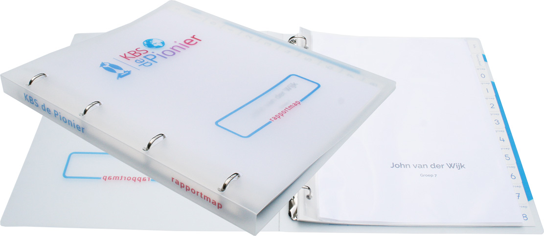 De schoolmap is gemaakt vcan 0.8mm minder milieubelastend, 100% recyclebaar polypropeen en heeft een 4-rings d-mechaniek.