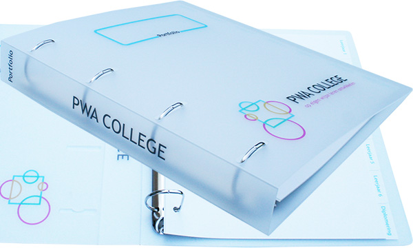 Nieuwe set 7-delige tabbladen en robuuste portfolio schoolmap voor Prins Willem Alexanderschool, afdeling VSO, in Veldhoven.